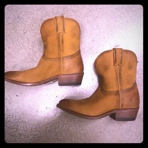 Frye Billy Cowboy boots size 6